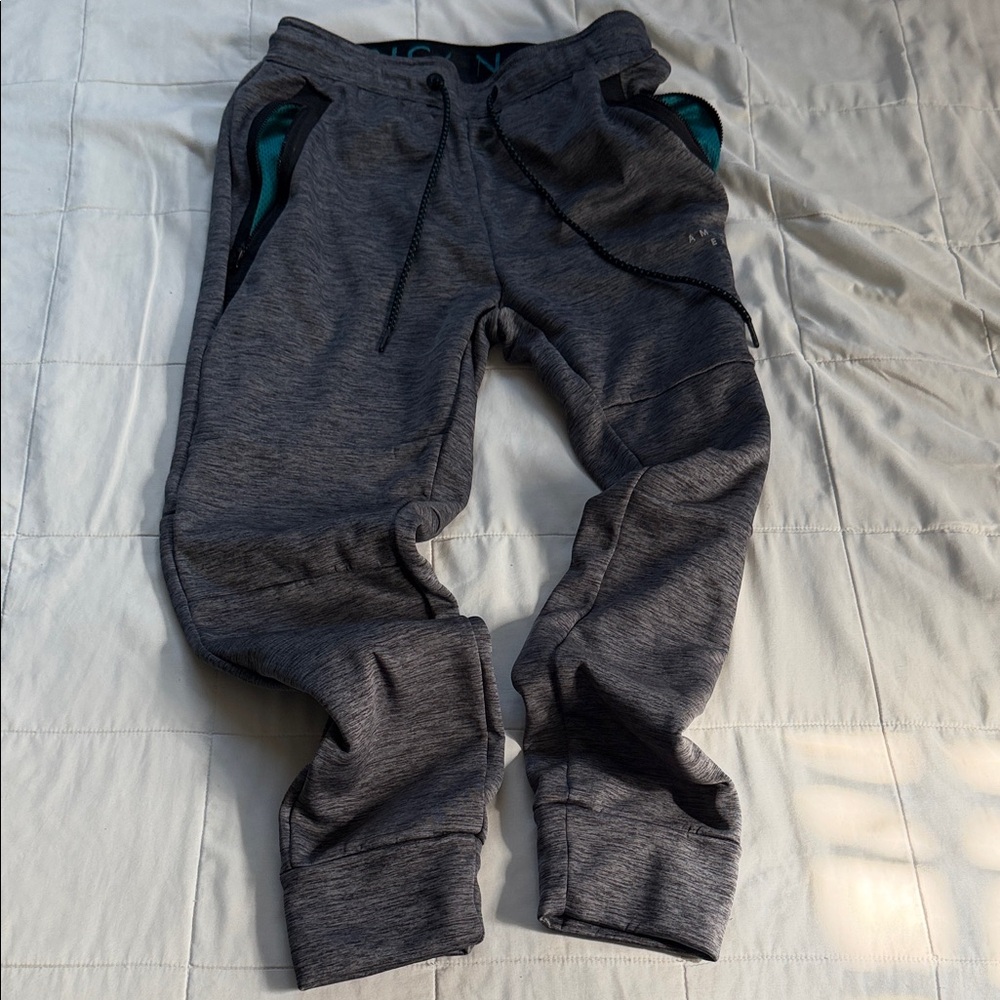 American Eagle Small Joggers